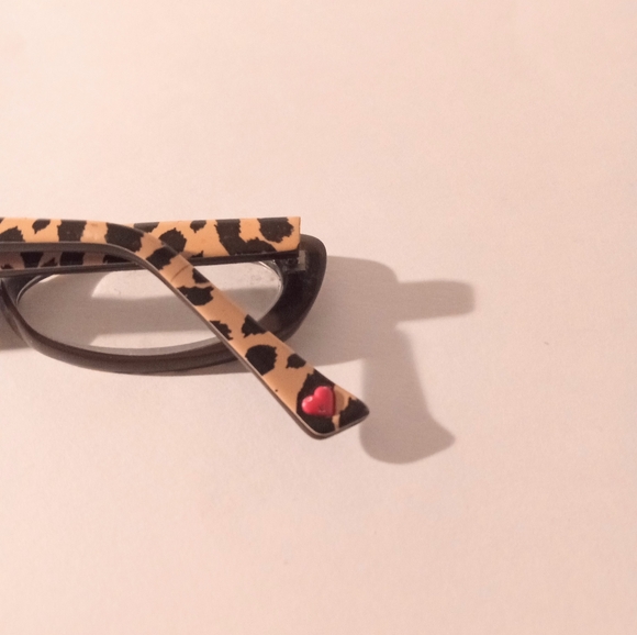 Betsey Johnson Animal Print Slight Cat Eye BJR101 Cream Oval Eyeglasses Frame - Picture 11 of 11